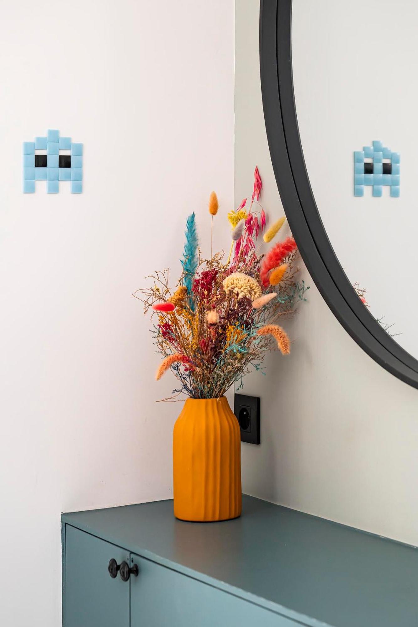 Apartment Mind Design Studio, Center *